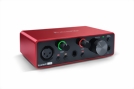 focusrite-scarlett-solo-3quart-left_hr-m.jpg